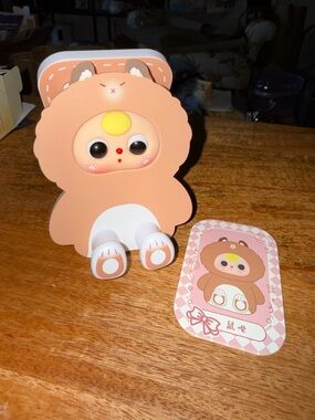 Baby Three Phone Stand - Capybara
